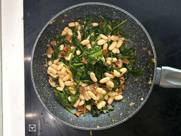 Torsk med vita bönor, spenat och chorizo - Beredning steg 4