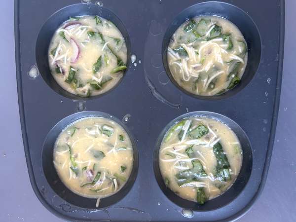 Äggbitar med keso i varmluftsfritösen: enkla och proteinrika äggbitar - Beredning steg 3