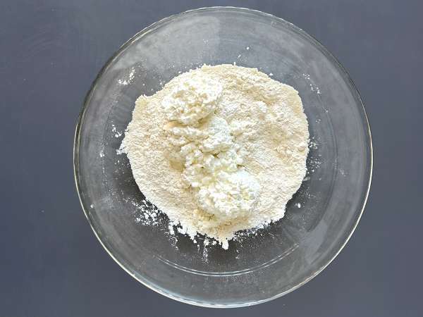 Pizza med cottage cheese - Beredning steg 2