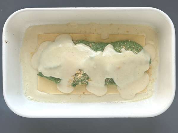 Vegetarisk lasagne med spenat och tofu i airfryer - Beredning steg 7