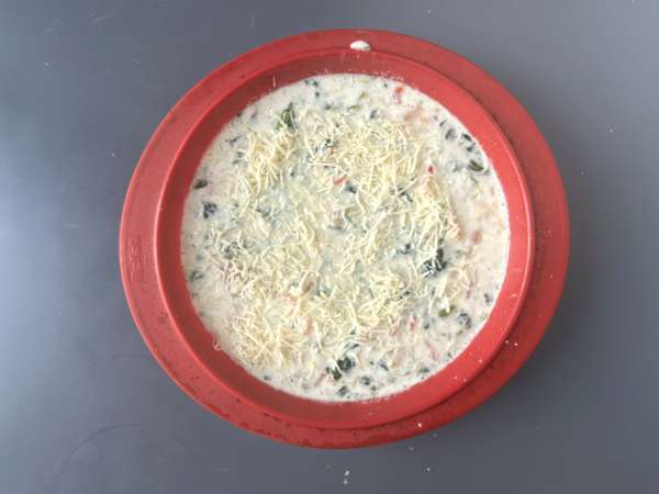 Paj utan pajskal med lax, spenat och cottage cheese - Beredning steg 7