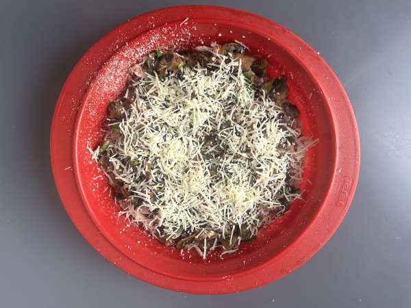Paj utan pajskal med champinjoner, bacon och cottage cheese - Beredning steg 6