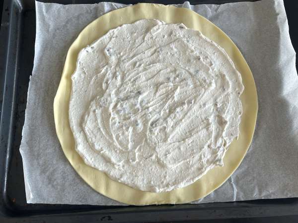 Pärontarte med gorgonzola och valnötter – sött och salt i perfekt harmoni - Beredning steg 5