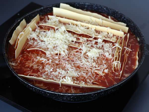 Lasagne med bolognesesås i stekpanna - Beredning steg 5