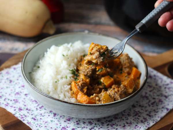 En gryta med pumpa och köttfärs: krämig och värmande - Beredning steg 6