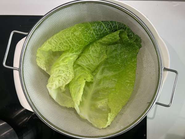 Vegetariska kåldolmar med svamp, ris och miso - Beredning steg 2