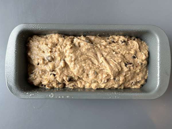 Veganskt bananbröd med miso, valnötter och choklad - Beredning steg 7