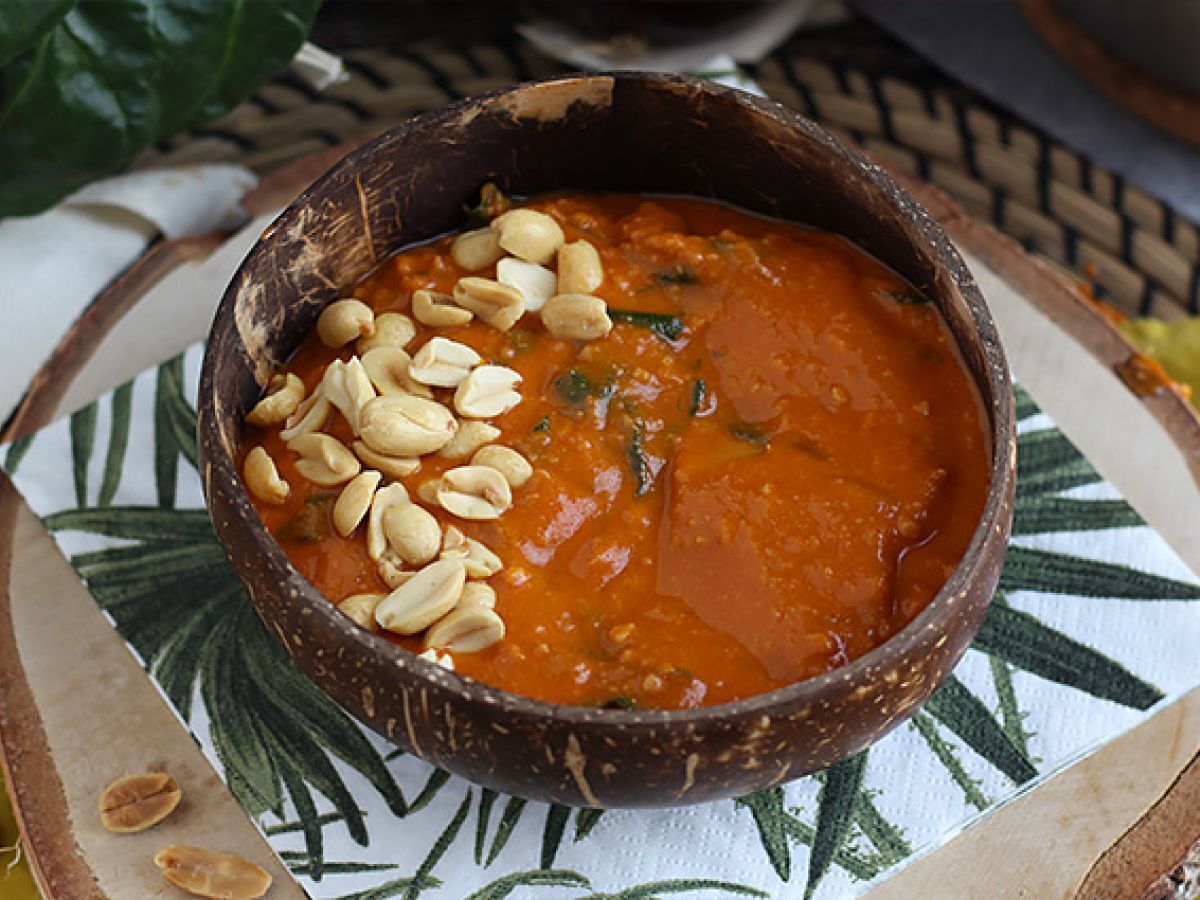 Afrikansk soppa: tomat, jordnöt och mangold - Afrikansk jordnötssoppa - foto 2