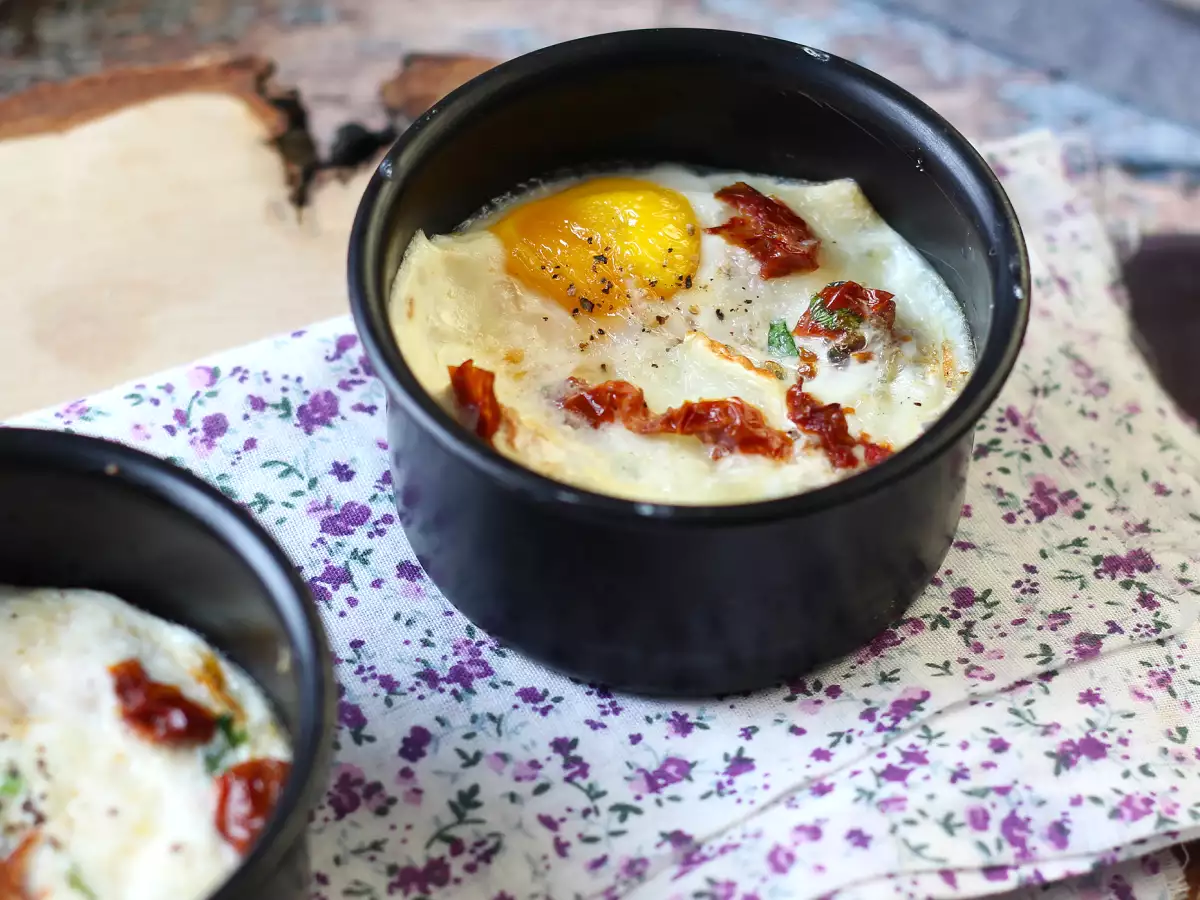 Ägg cocotte med getost och soltorkade tomater i airfryer! - foto 2