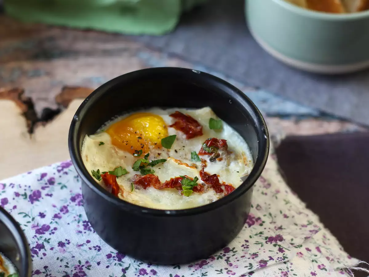 Ägg cocotte med getost och soltorkade tomater i airfryer! - foto 6