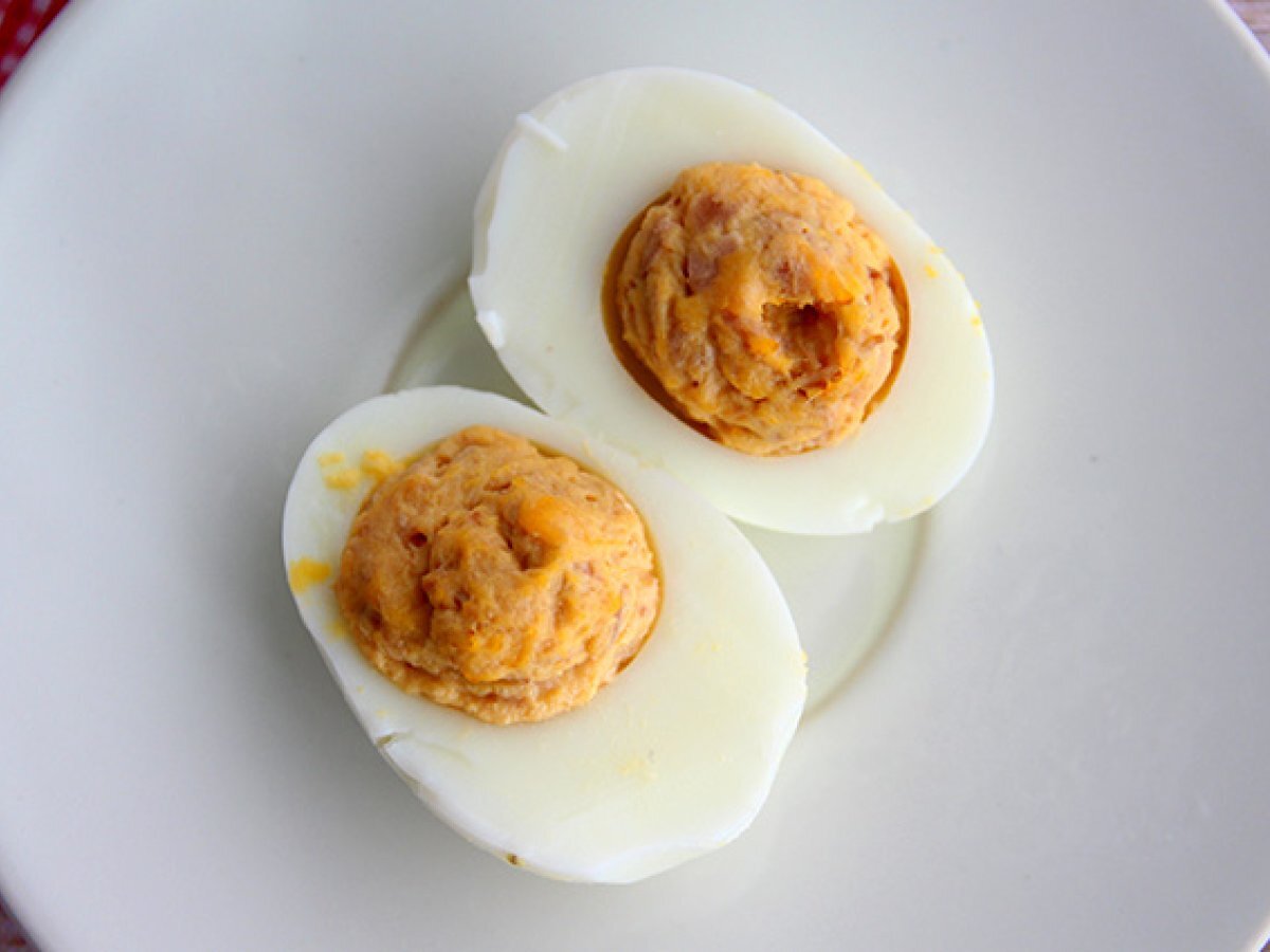 Ägg med tonfisk