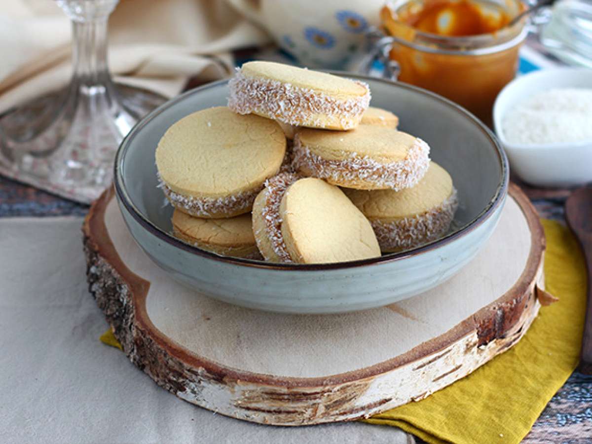 Alfajores – argentinska mördegskakor med dulce de leche och kokos