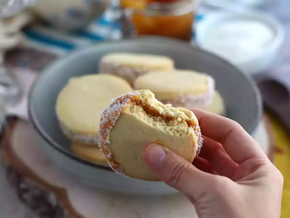 Alfajores - Argentinska mördegskakor med mjölksylt och kokos - foto 2