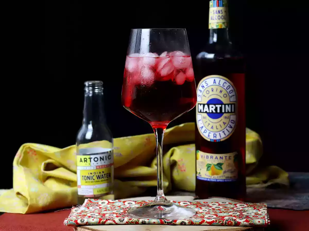 Alkoholfri Martini Tonic, den fräscha, fruktiga cocktailen! - foto 3