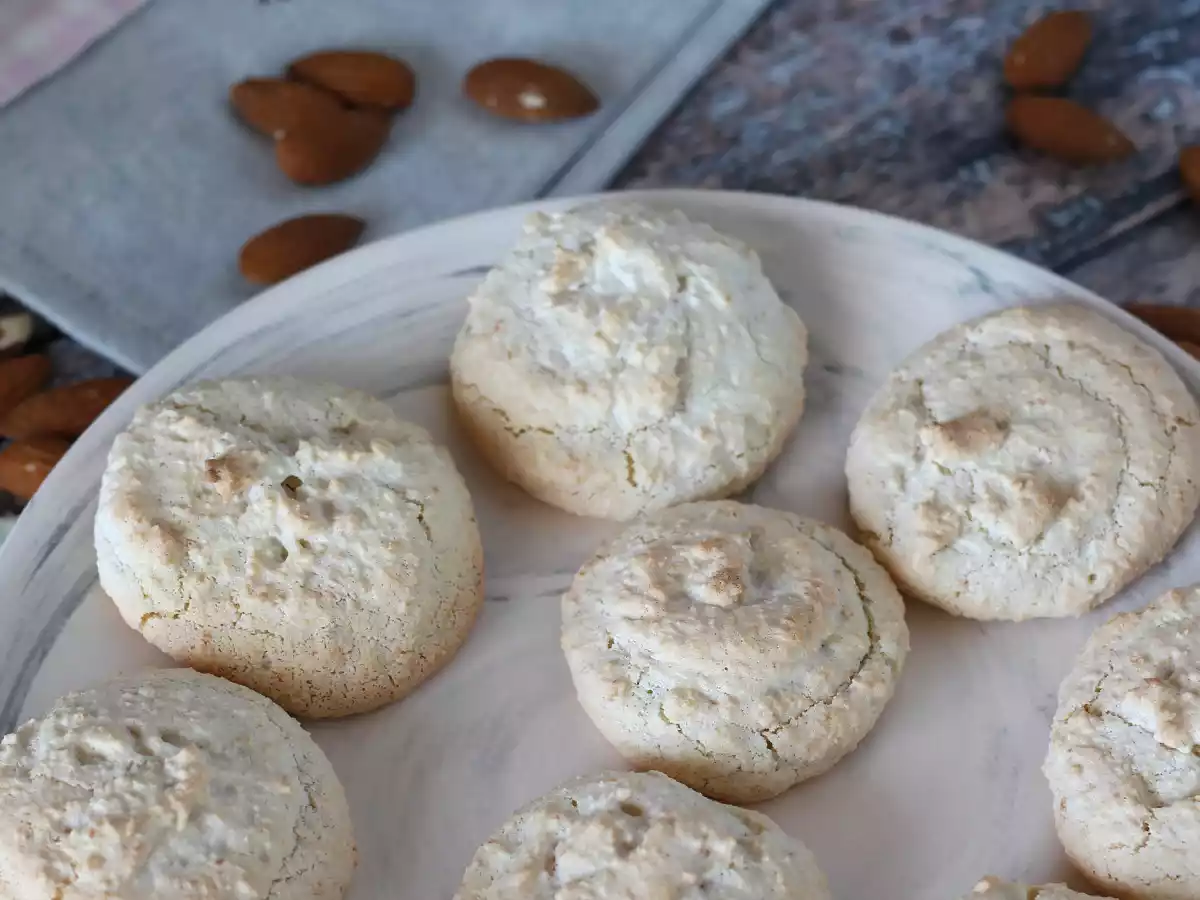 Amaretti, italienska mandelgodis som passar perfekt till kaffe! - foto 3