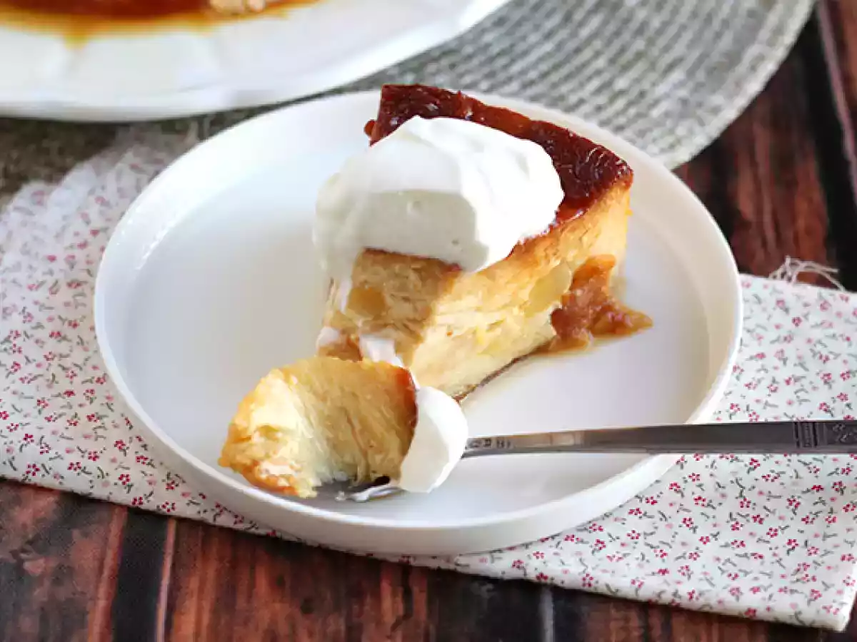 Äppel- och karamellpudding med croissanter - foto 3