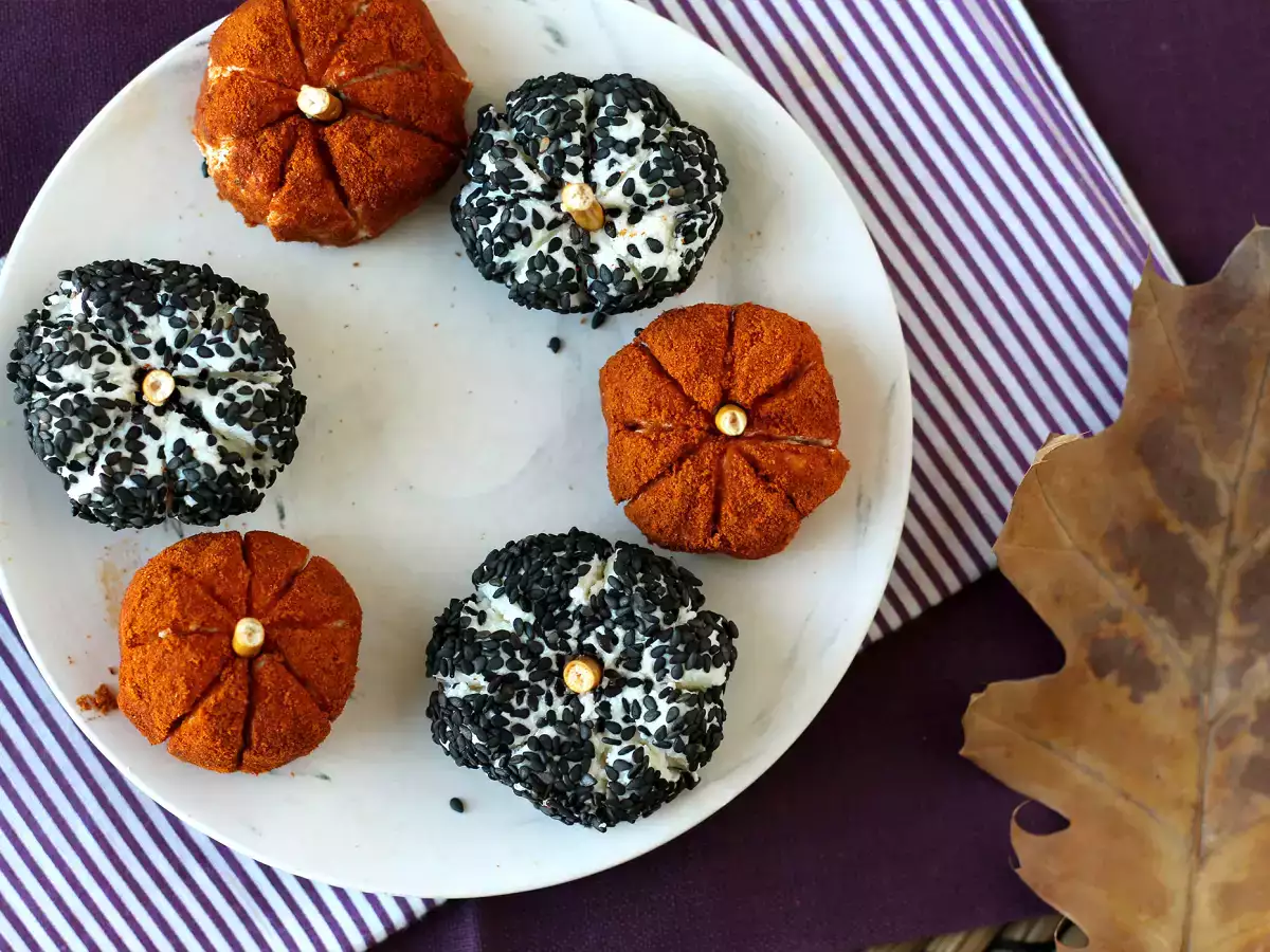 Aptitretande ostsmörgås i form av pumpor, perfekt för Halloween! - foto 7