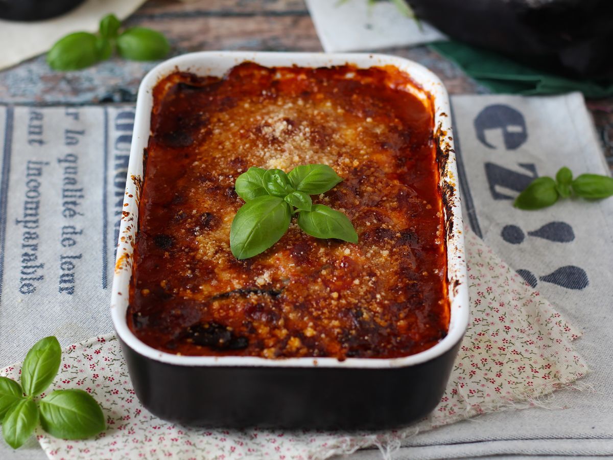 Aubergine parmigiana, den traditionella receptet förklaras steg för steg! - foto 2