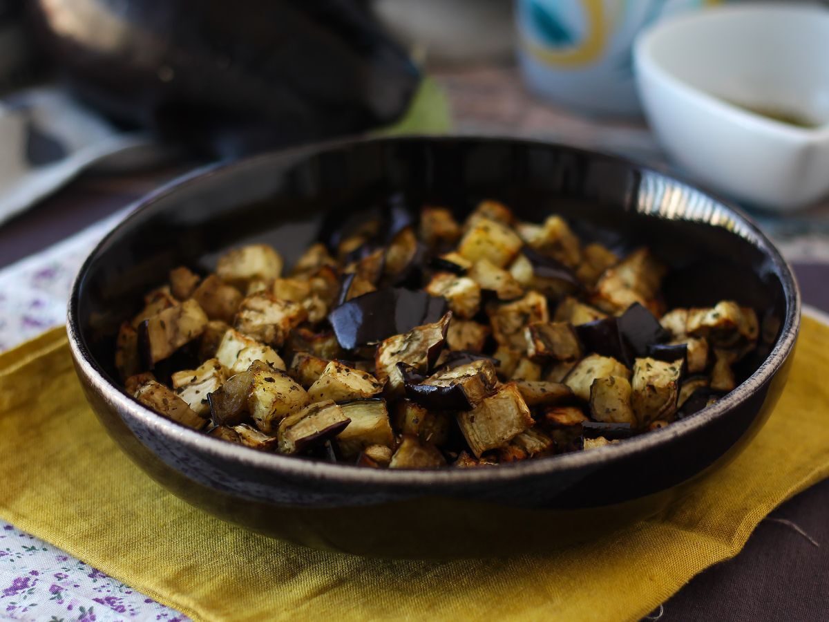 Auberginer i luftfritös: det lätta tillbehöret klart på nolltid