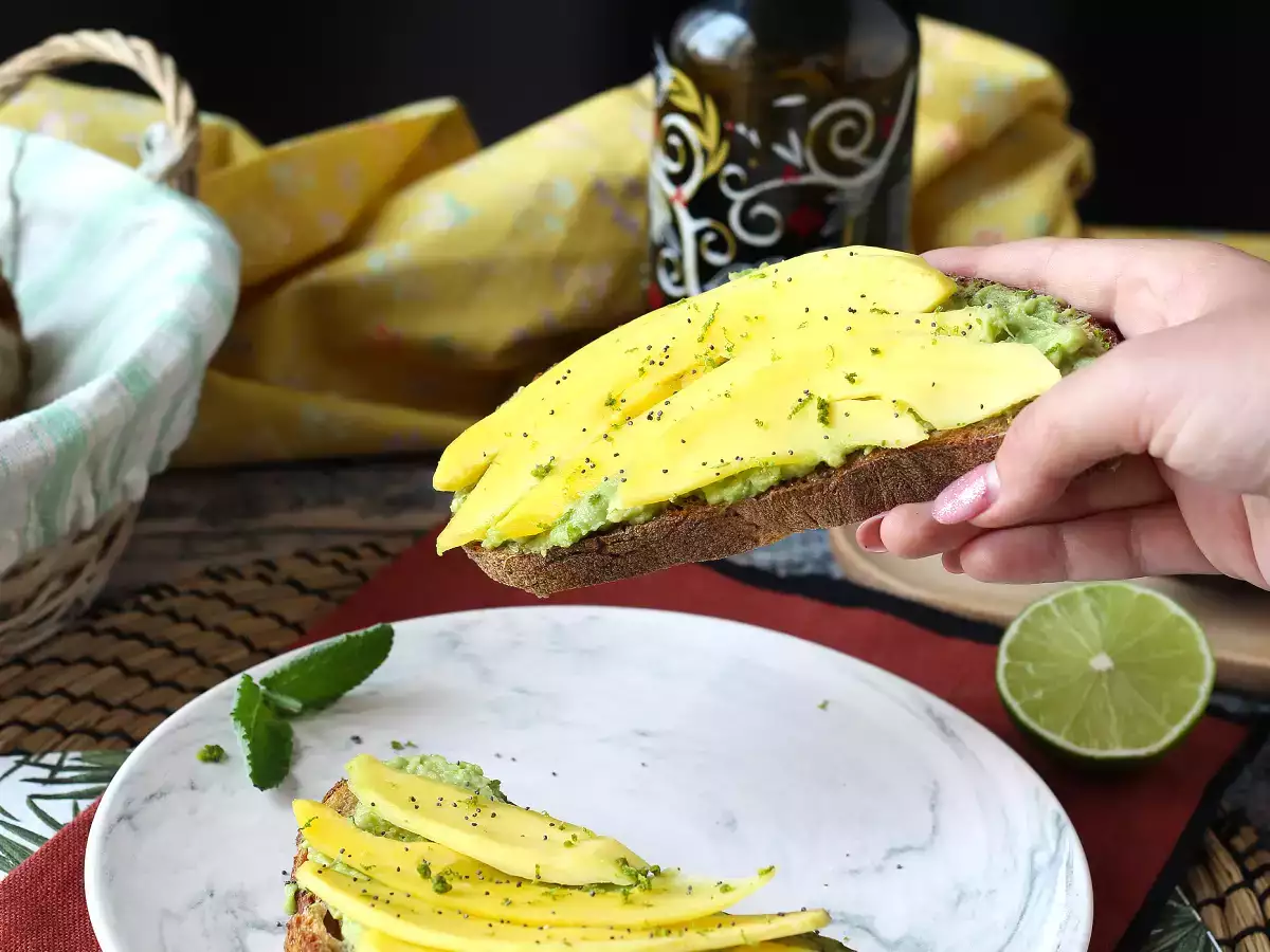 Avokado toast med mango och lime: ett fräscht, snabbt och gott recept - foto 2