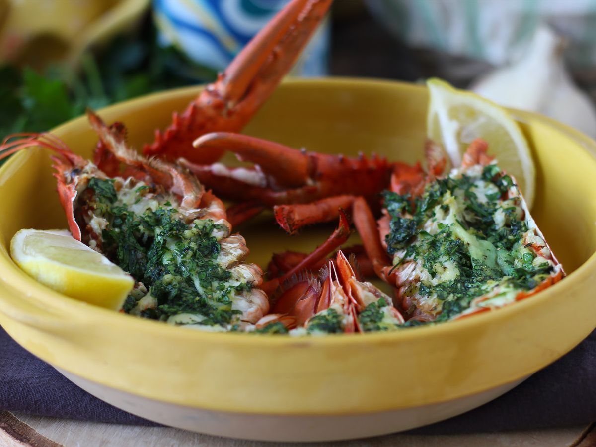 Bakad hummer med persilja och citron: enkelhet och elegans vid bordet. - foto 4