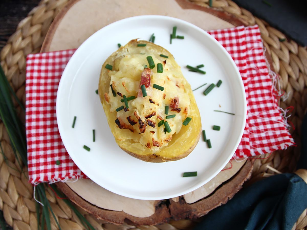Bakad potatis fylld med bacon och ost - foto 2
