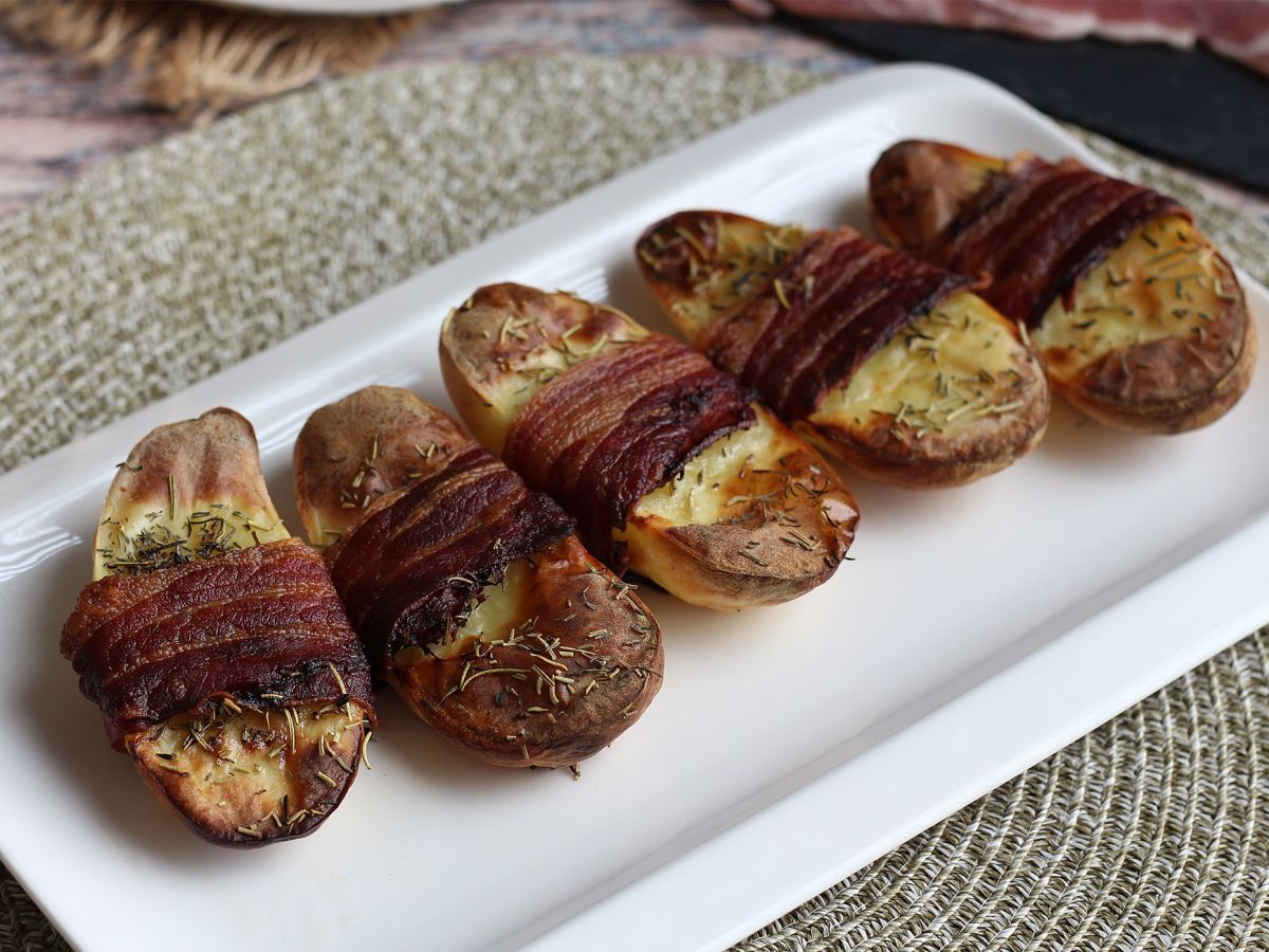 Bakad potatis inlindad i rökt bacon - foto 2