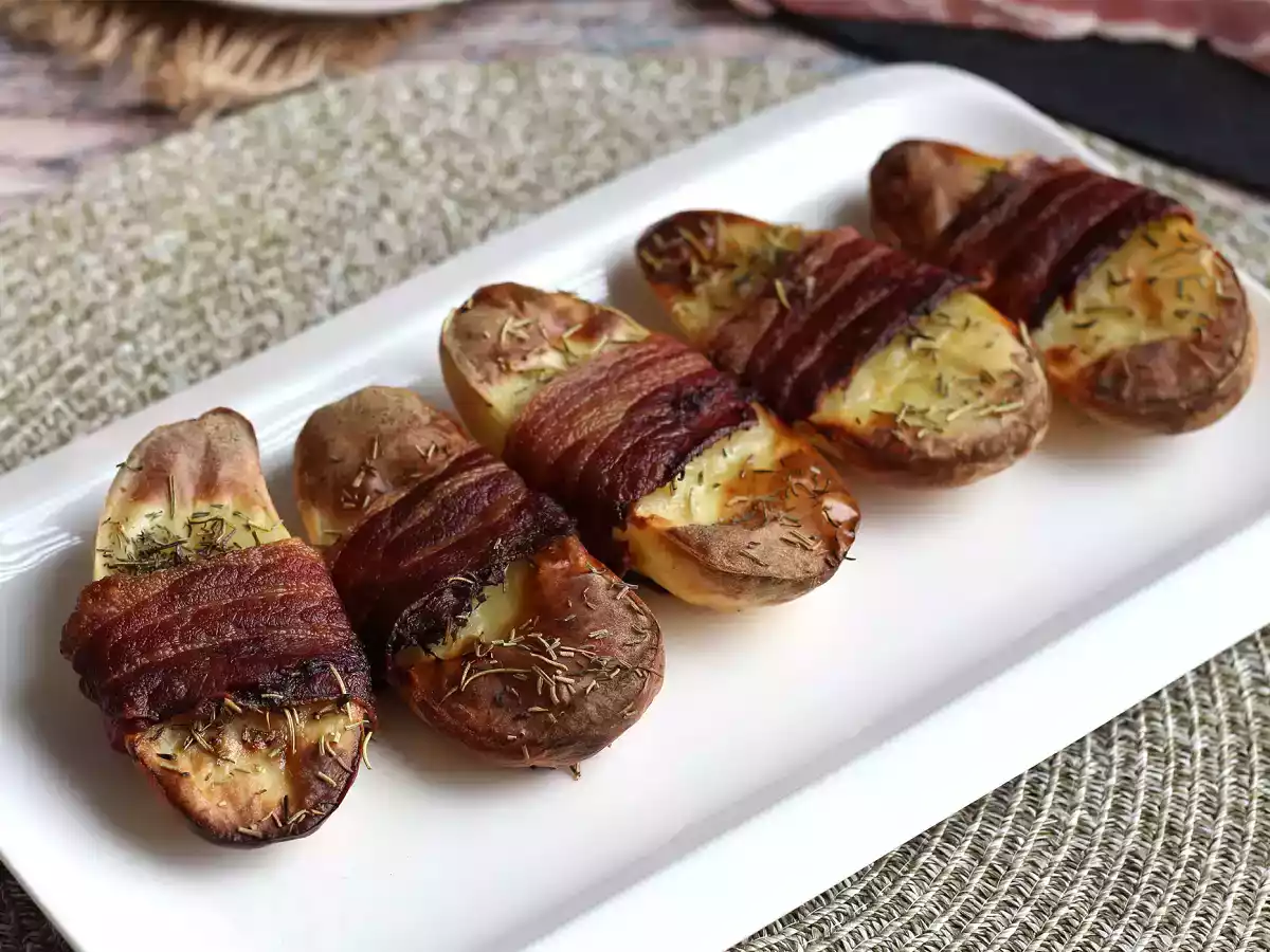 Bakad potatis inlindad i rökt bacon - foto 2