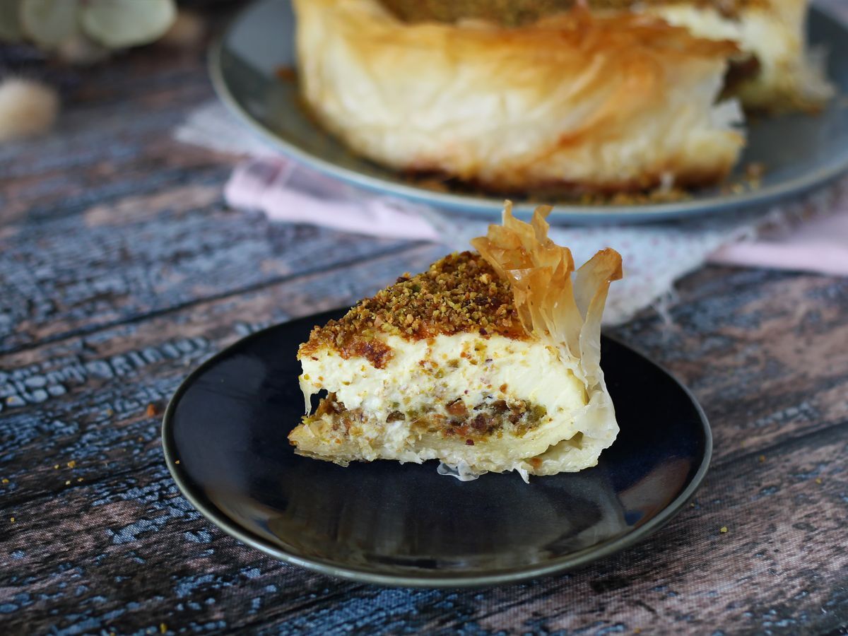Baklava-liknande cheesecake med pistage, krispig och smältande - foto 2