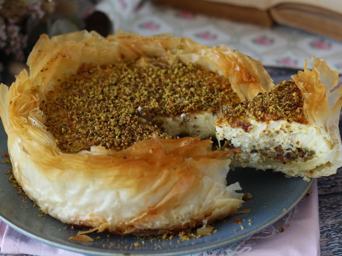 Baklava-liknande cheesecake med pistage, krispig och smältande - foto 3
