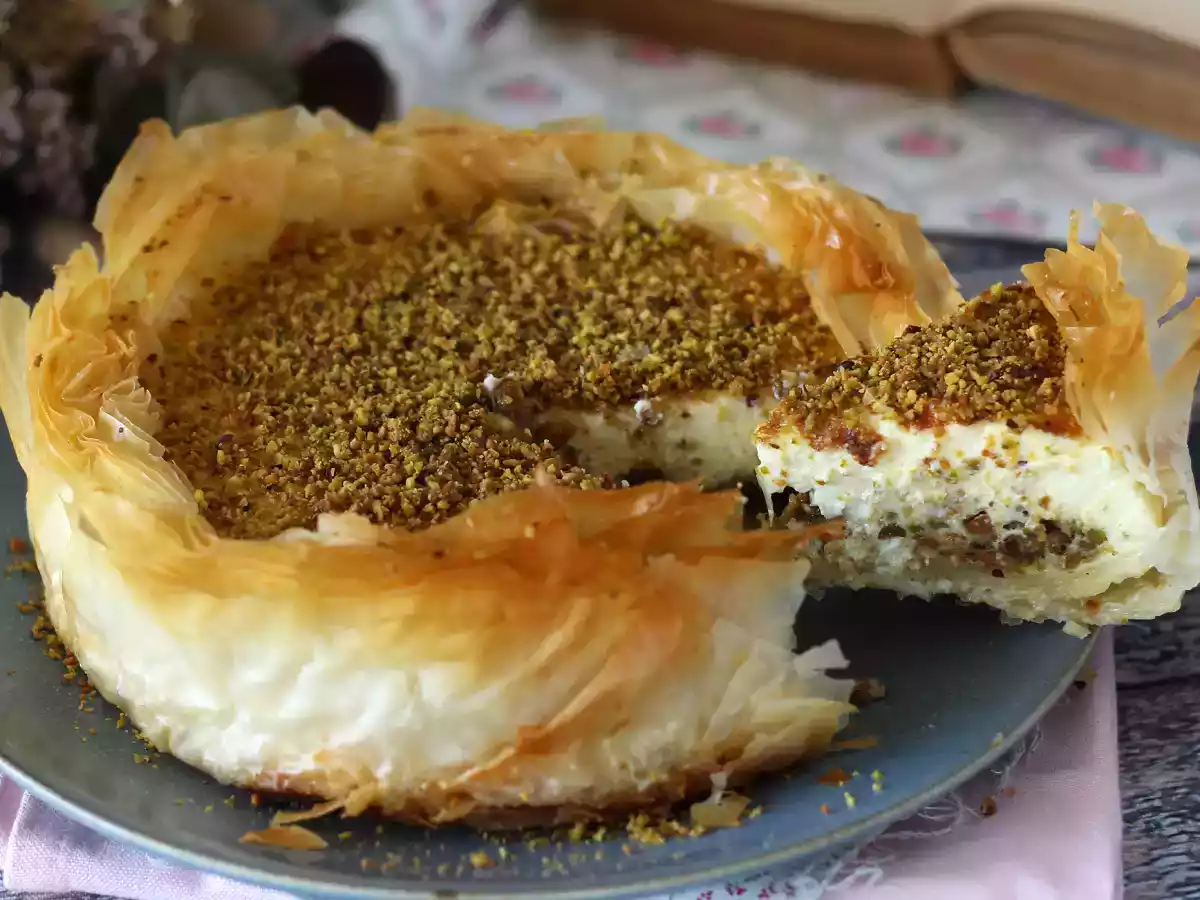 Baklava-liknande cheesecake med pistage, krispig och smältande - foto 3
