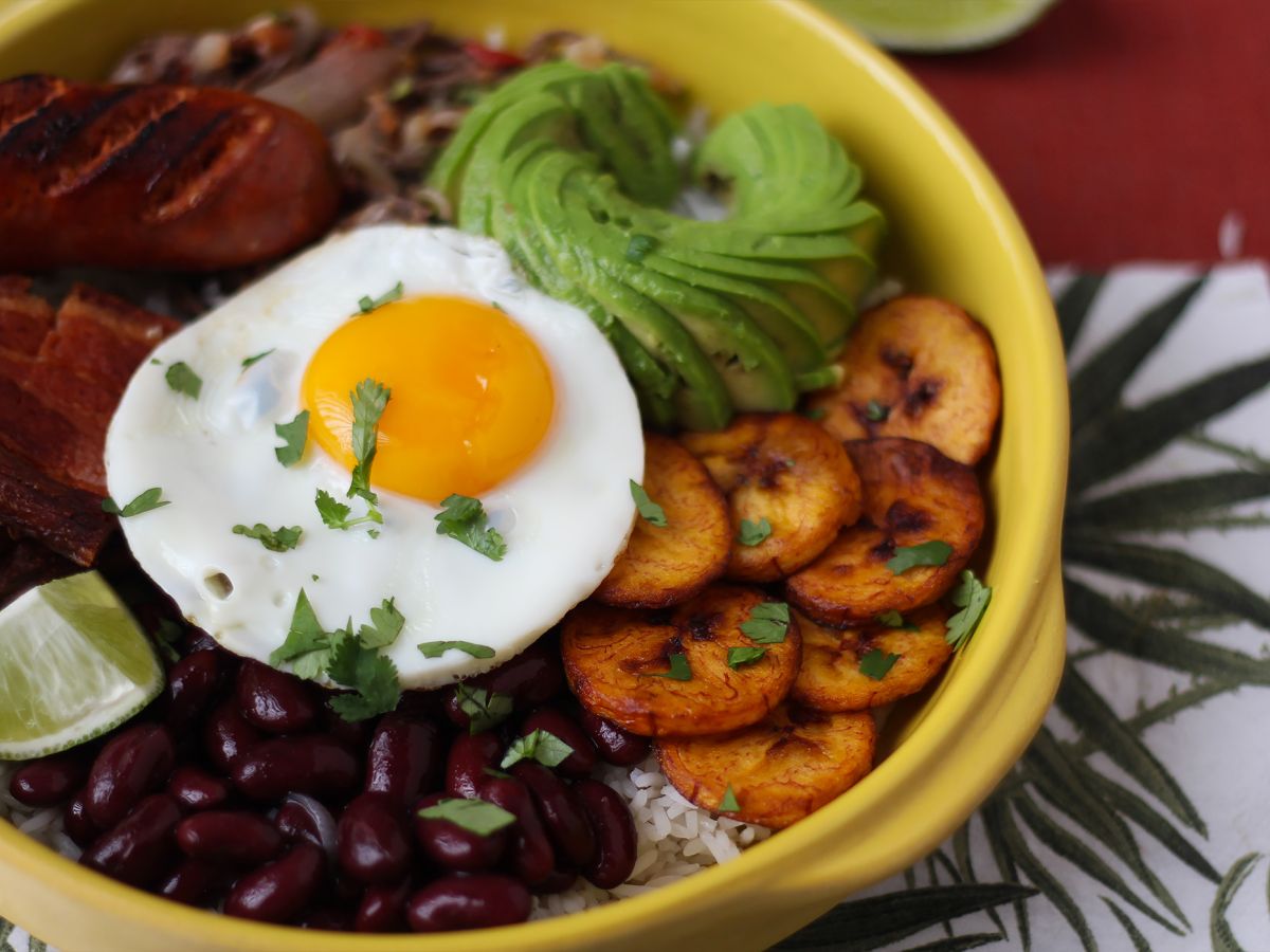 Bandeja Paisa, en colombiansk maträtt full av smak och tradition - foto 5