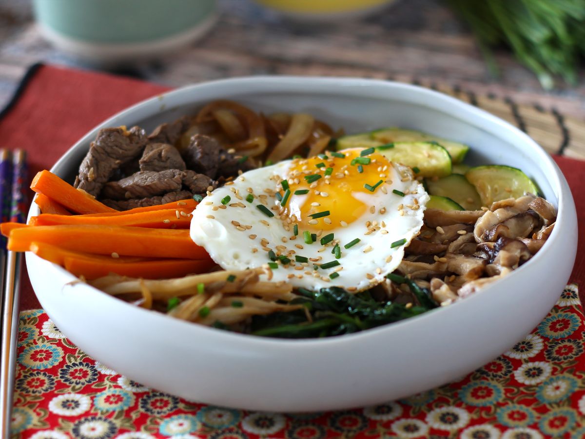 Bibimbap, den traditionella koreanska maträtten