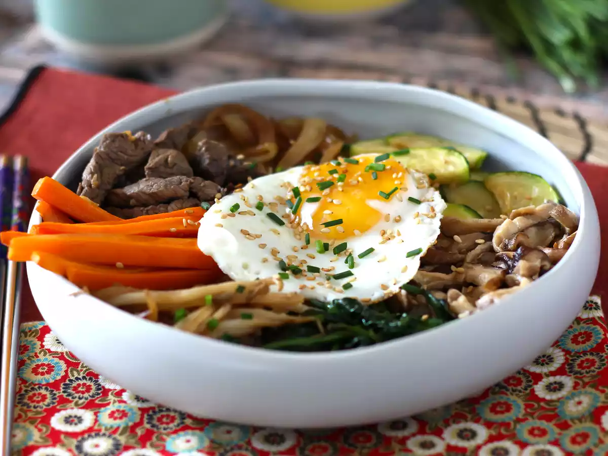 Bibimbap, den traditionella koreanska maträtten