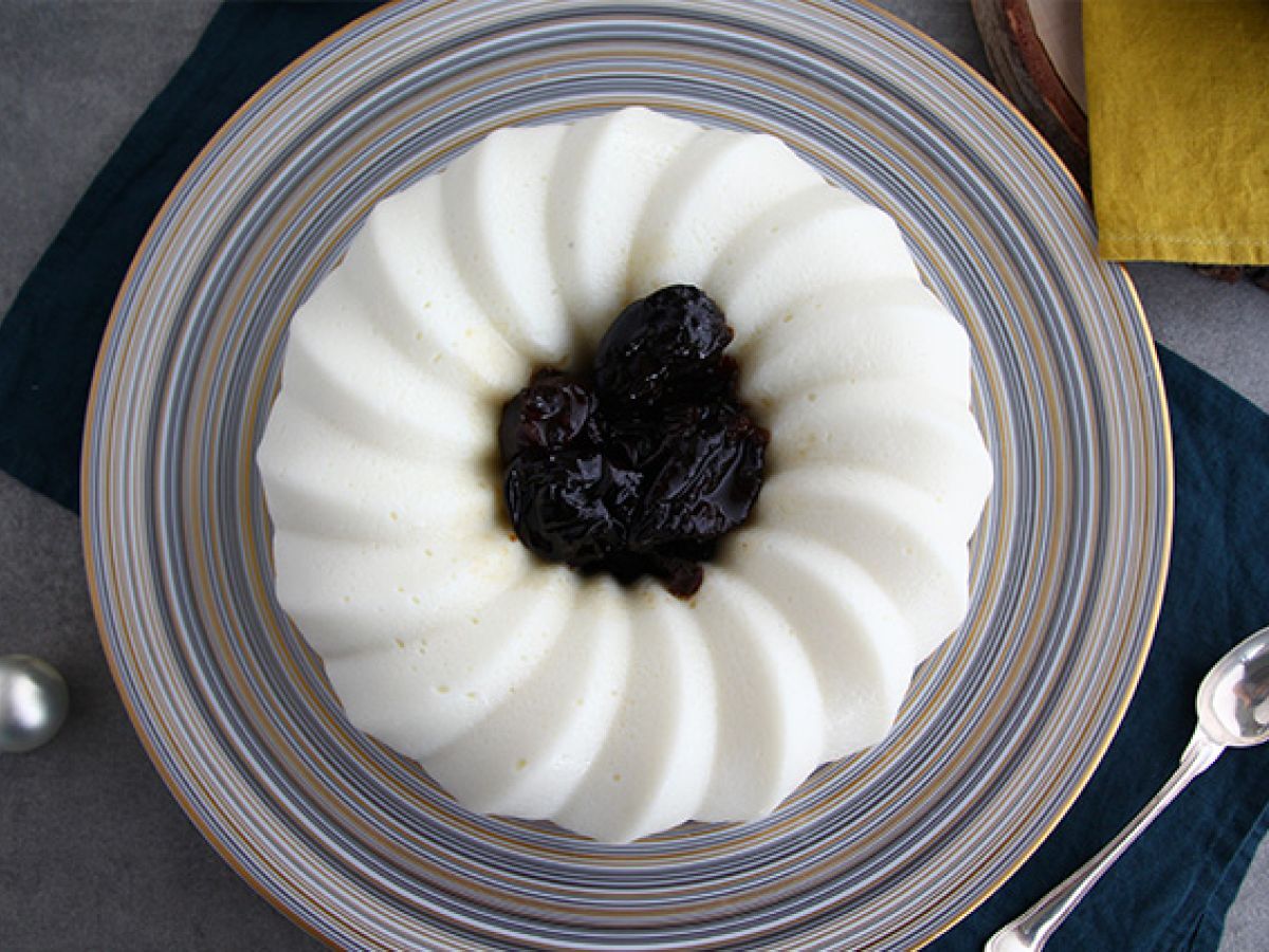 Blanc manger kokos och plommoncoulis - foto 4