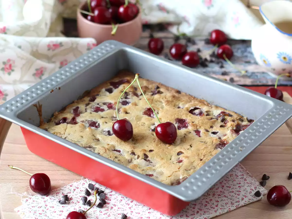 Blondie med körsbär och choklad, den perfekta krispiga och smältande kakan - foto 4