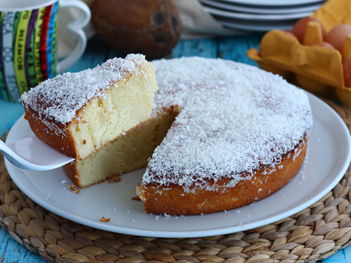 Brasiliansk kokosnötskaka - Bolo toalha felpuda