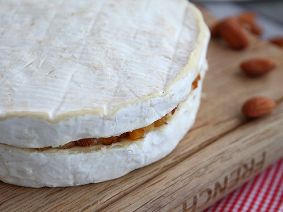 Brie med aprikos- och mandelfyllning - foto 4