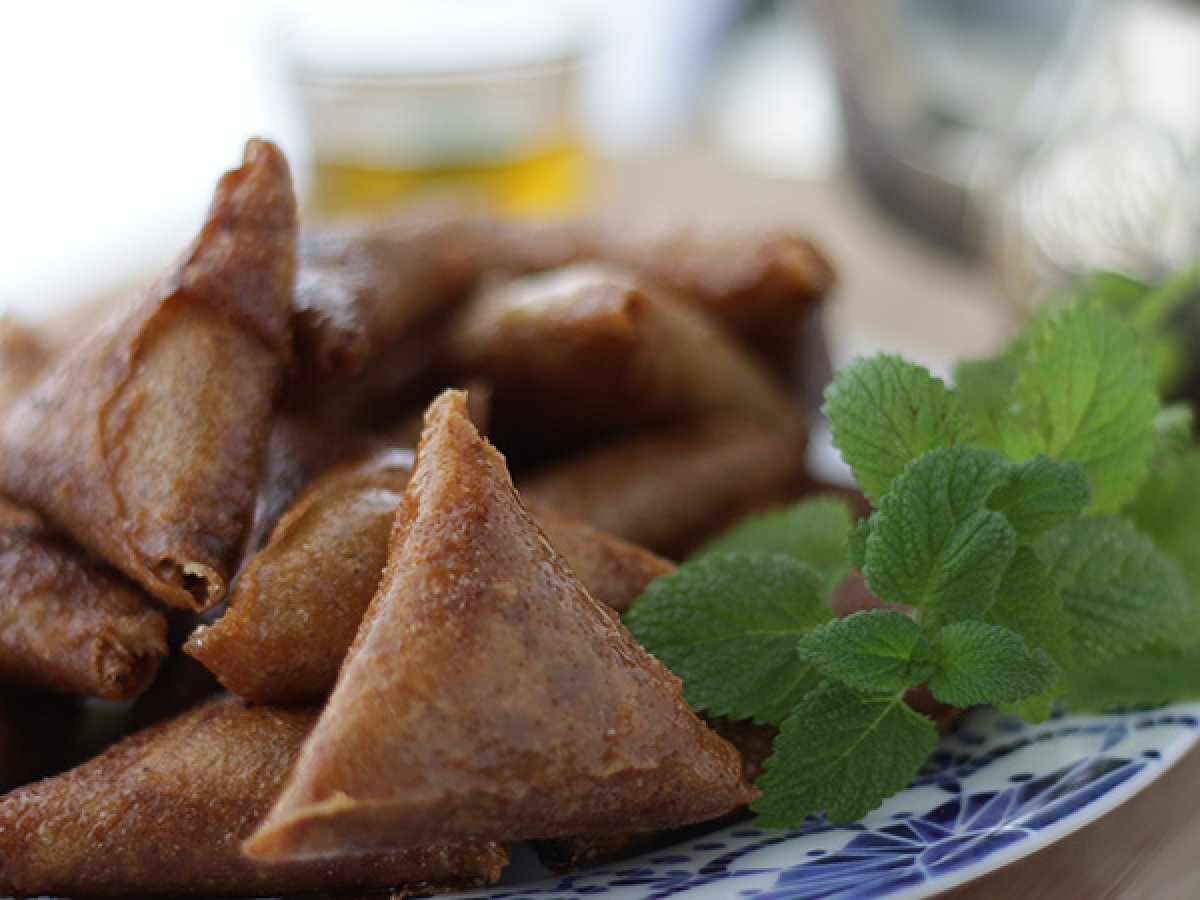 Briouats med mandel, små orientaliska bakverk - foto 3