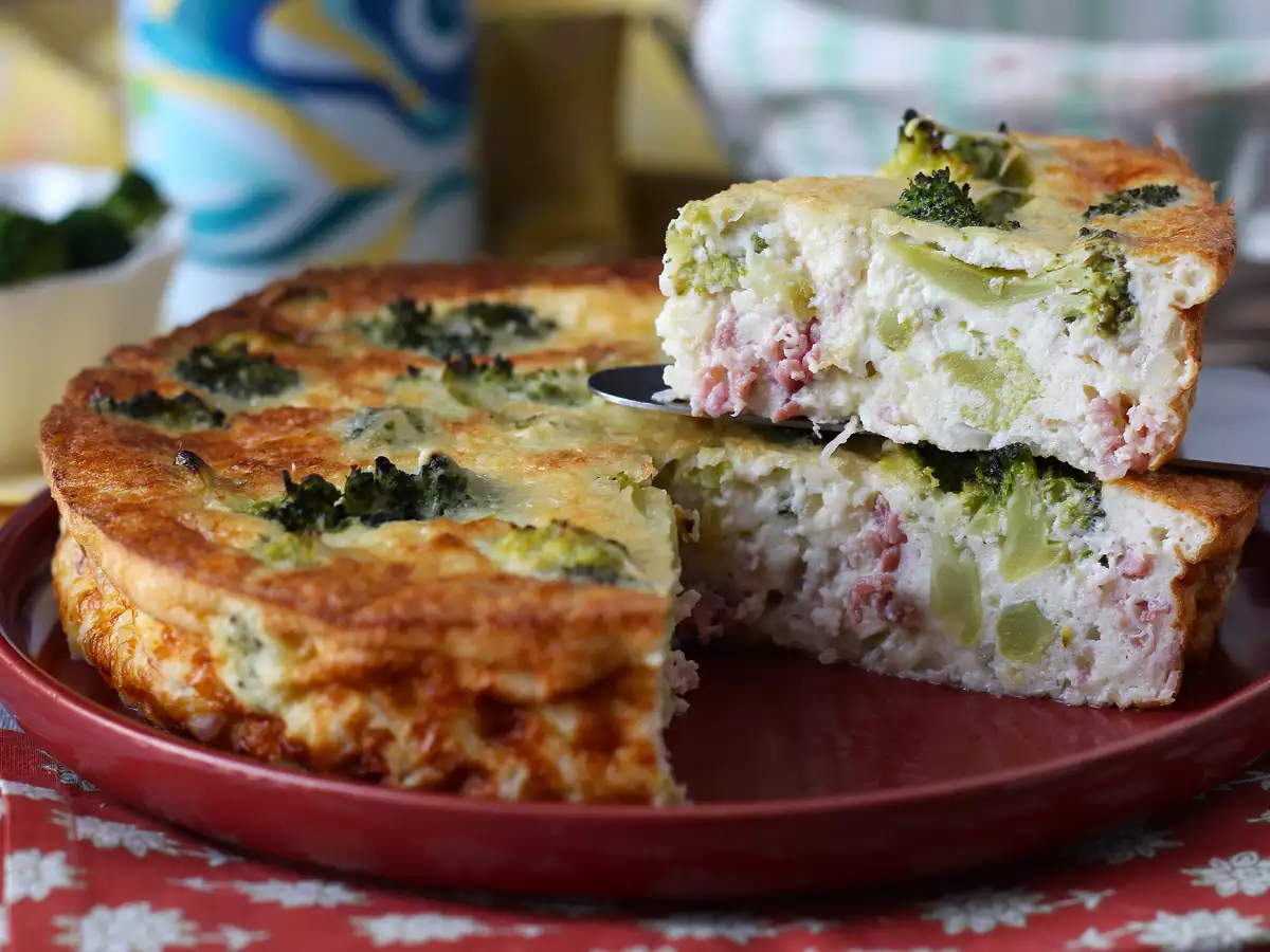 Broccolipaj utan pajskal med pancetta och cottage cheese - foto 4