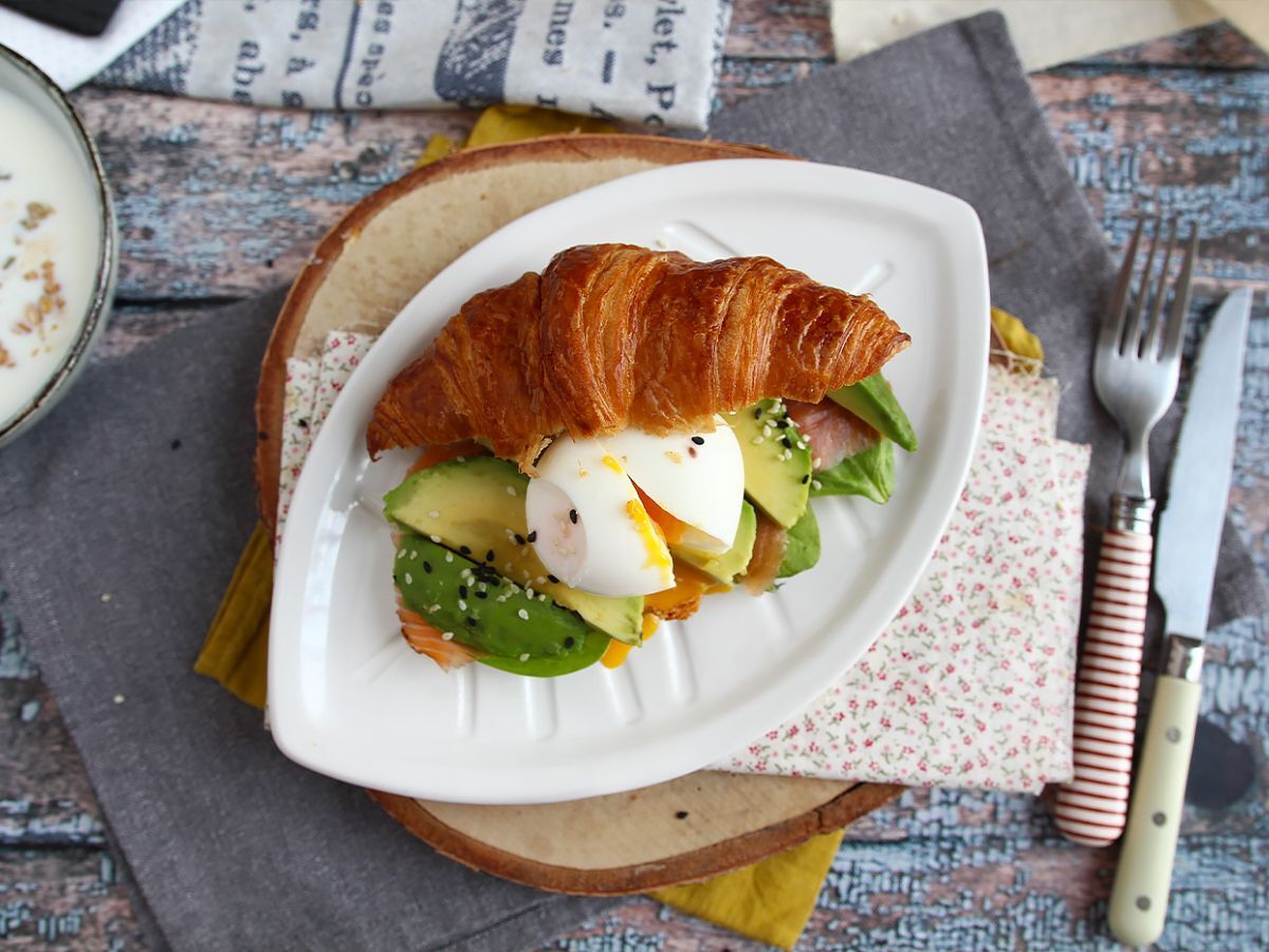 Brunchsmörgås med croissant - foto 2