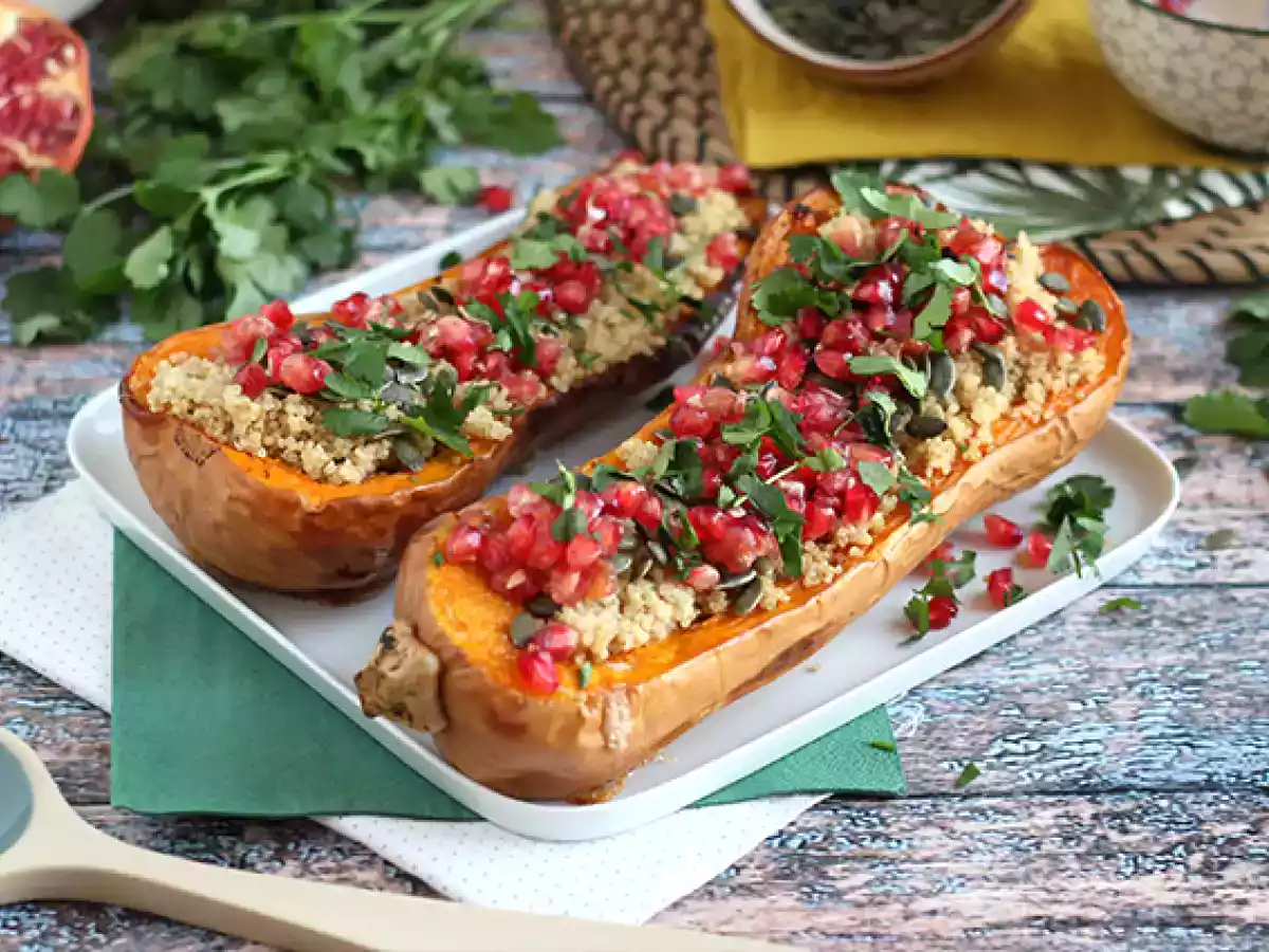 Butternut fylld med quinoa och granatäpple