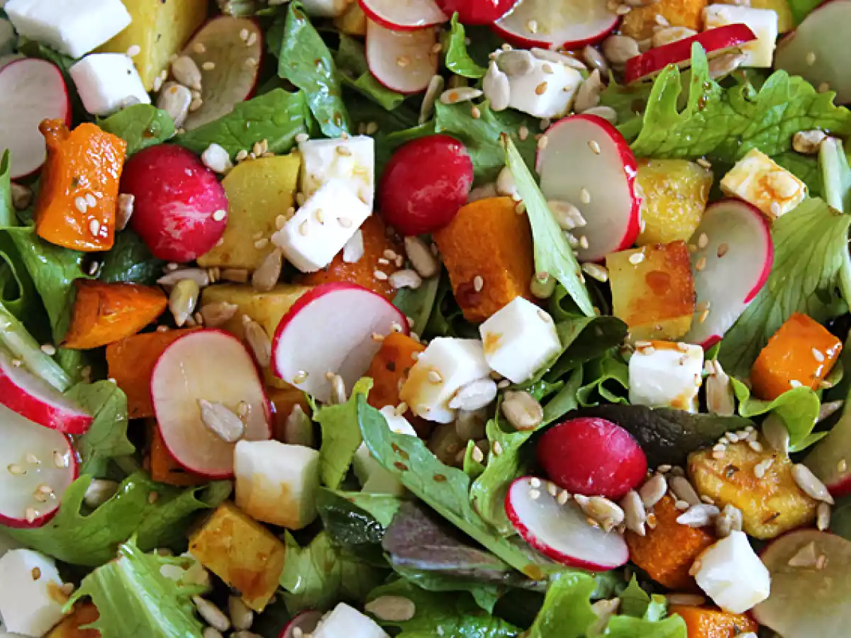 Butternut, potatis, rädisor och fetaost sallad - foto 4
