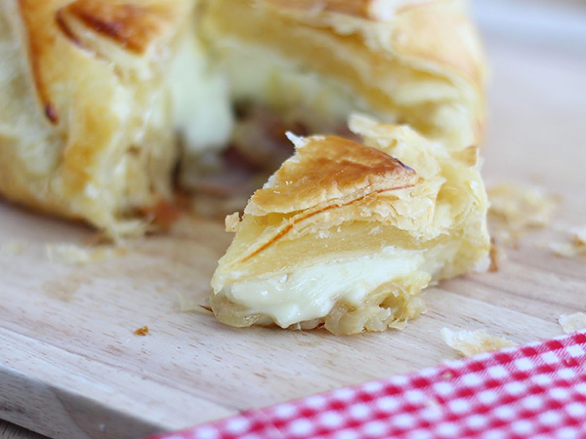 Camembert i smördeg med skinka och lök - foto 2