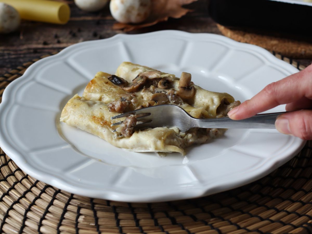 Cannelloni med svamp och korv: en rik och välsmakande huvudrätt - foto 6