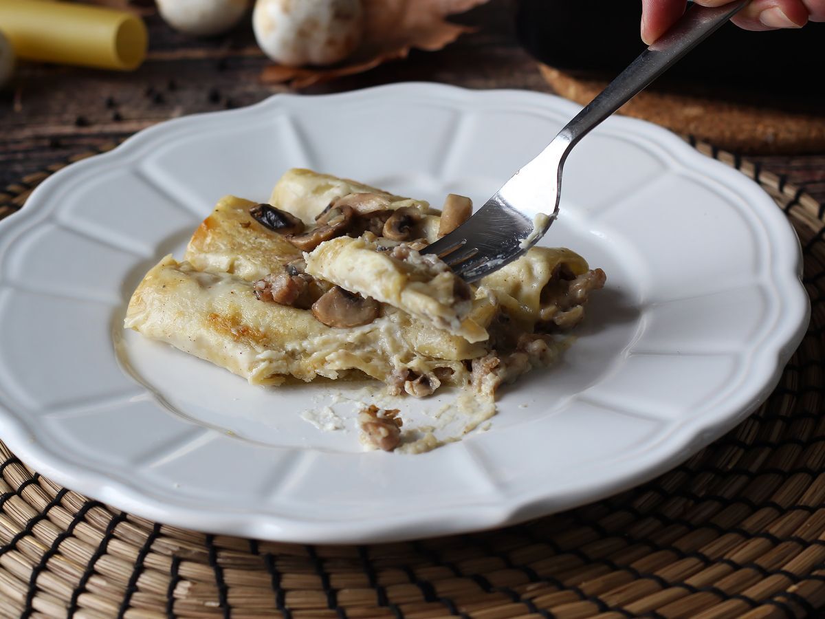 Cannelloni med svamp och korv: en rik och välsmakande huvudrätt - foto 7