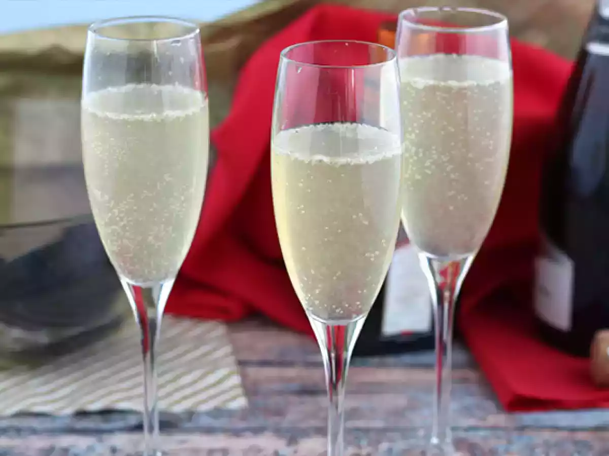 Champagnesoppa, en festlig cocktail