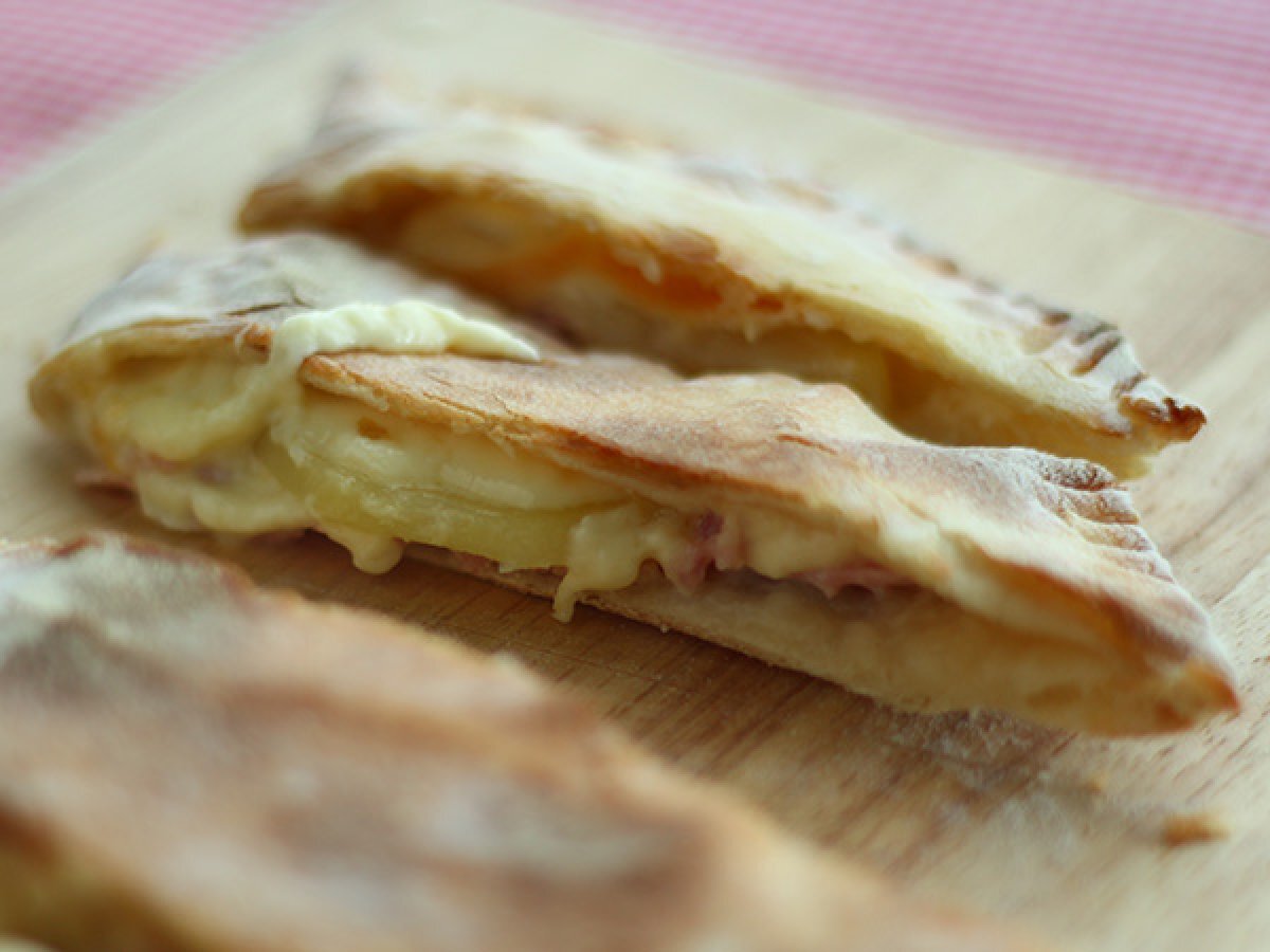 Chausson med raclette, den savoyardiska calzone - foto 3