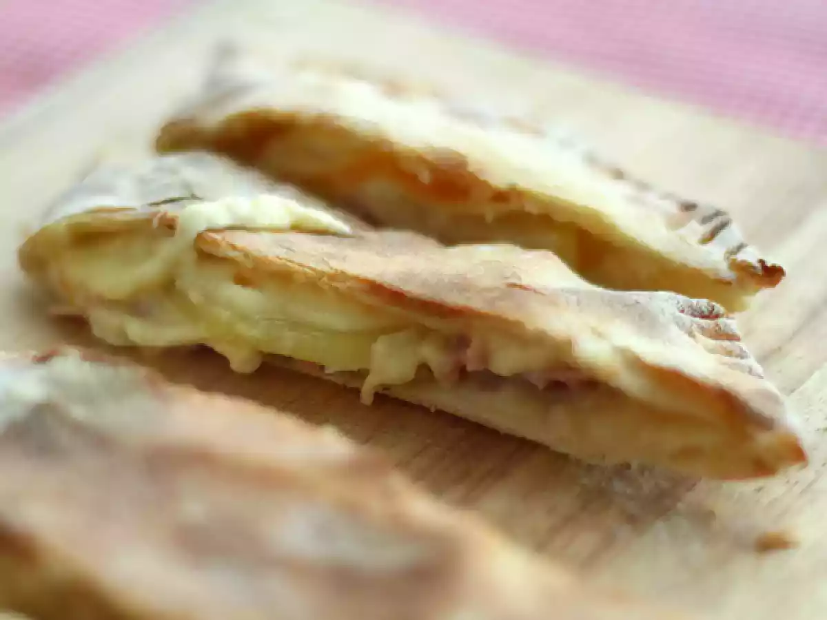 Chausson med raclette, den savoyardiska calzone - foto 3