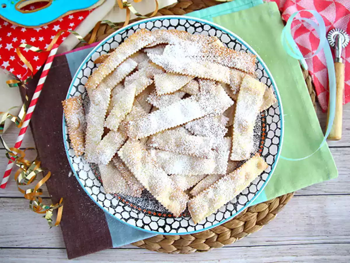 Chiacchiere di carnevale - Italienska bakade bugnes